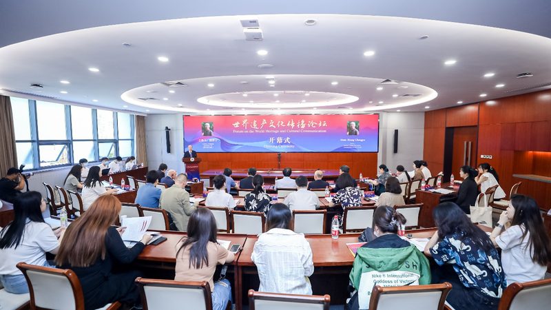 揭秘食品直播间代运营：收费标准背后的逻辑与考量