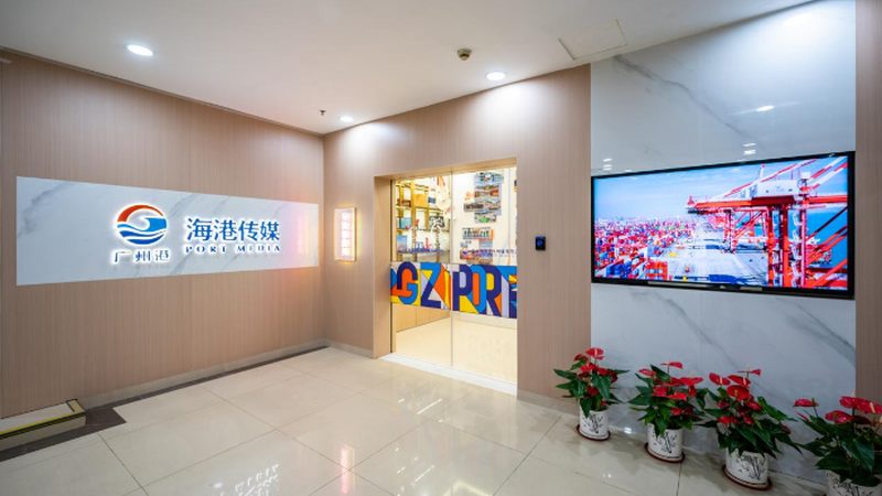 了解公司的技术实力，可以通过以下途径：